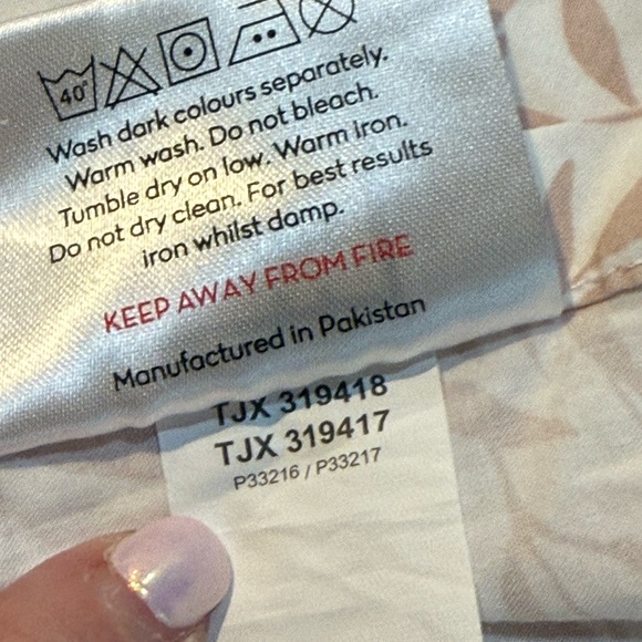 WILLIAM MORRIS 
Cotton Plaster Pink Leaf King Sheet Set - Picture 4 of 8